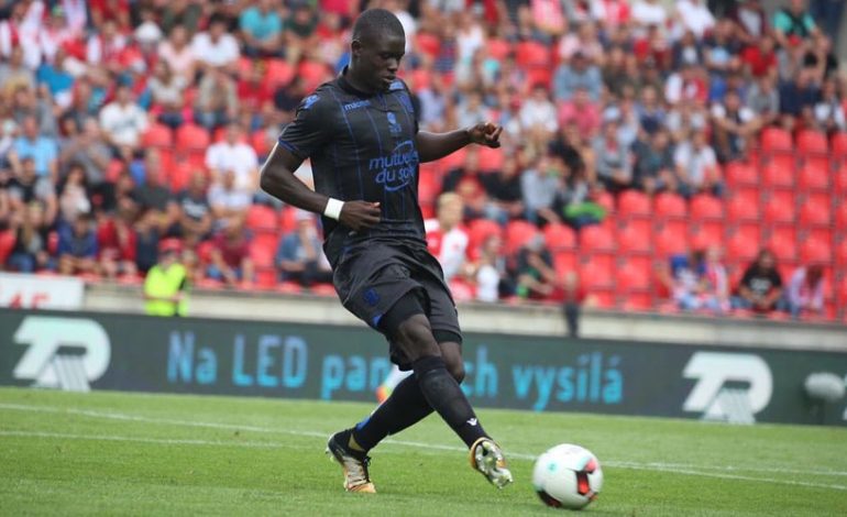 Baru Dibeli, Chelsea Resmi Pinjamkan Malang Sarr ke Porto