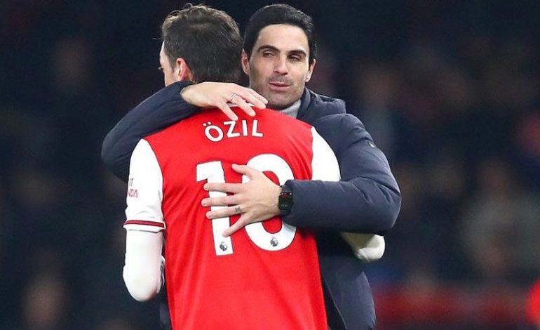 Depak Mesut Ozil dari Skuad Arsenal, Mikel Arteta: Saya Sudah Berusaha Sebaik Mungkin