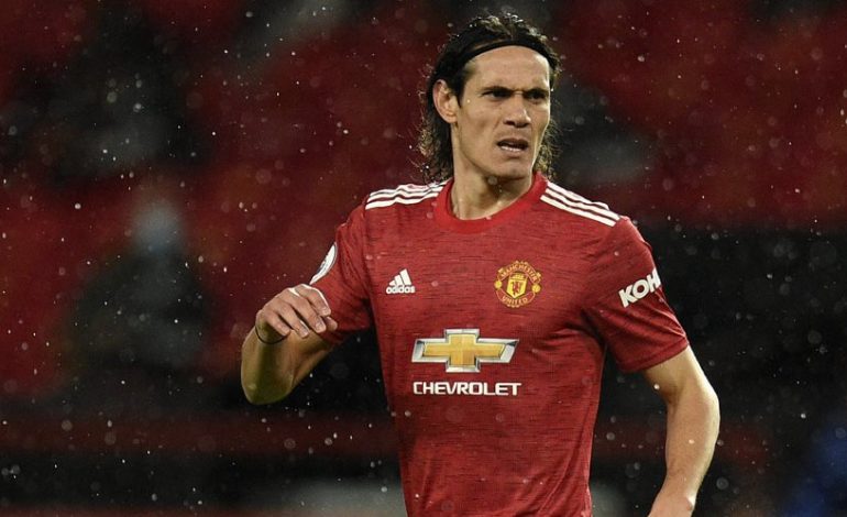 Lihat Gerakan Malas-malasan Edinson Cavani Saat Pemanasan, Roy Keane: Niat Gak Sih?