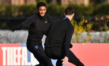 Operasinya Sukses, Kapan Joe Gomez Bisa Kembali Merumput Bersama Liverpool?