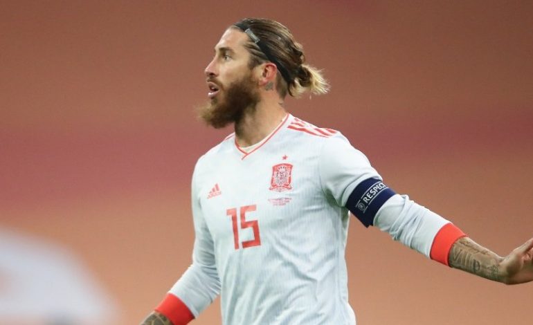 Lini Pertahanan Bapuk, MU Diminta Rekrut Sergio Ramos