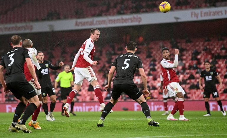 Arsenal vs Burnley: Aubameyang Bunuh Diri, The Gunners Kalah