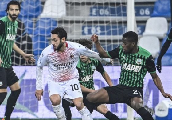 Sassuolo vs AC Milan: Rossoneri Menang 2-1