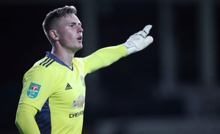 Chelsea dan Tottenham Saling Sikut untuk Kiper Manchester United Ini