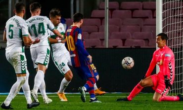 Jerseynya Diminta Lionel Messi, Kiper Elche Kaget Setengah Mati