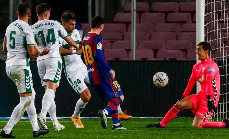 Jerseynya Diminta Lionel Messi, Kiper Elche Kaget Setengah Mati