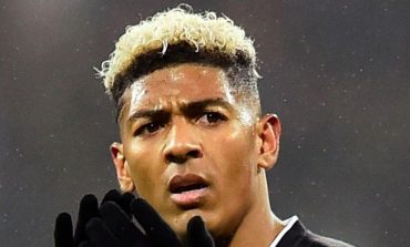 Crystal Palace Panaskan Rumor Kedekatan Arsenal dengan Patrick van Aanholt