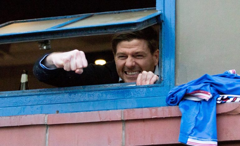 Gerrard Bawa Rangers Akhiri Puasa Gelar Liga Skotlandia