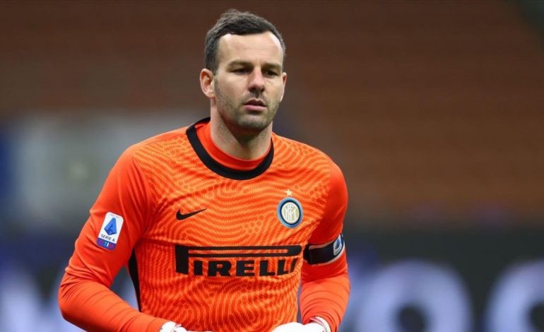 Inter Umumkan Handanovic Positif Corona