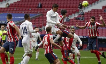 Atletico Madrid vs Real Madrid, Senyum Fans Barcelona Mengembang