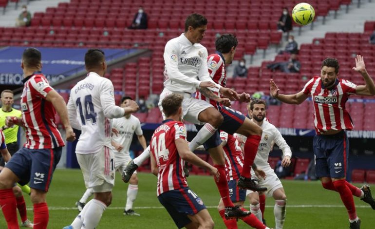 Atletico Madrid vs Real Madrid, Senyum Fans Barcelona Mengembang