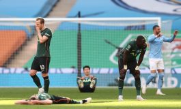 Tottenham Hotspur Perpanjang Puasa Gelar
