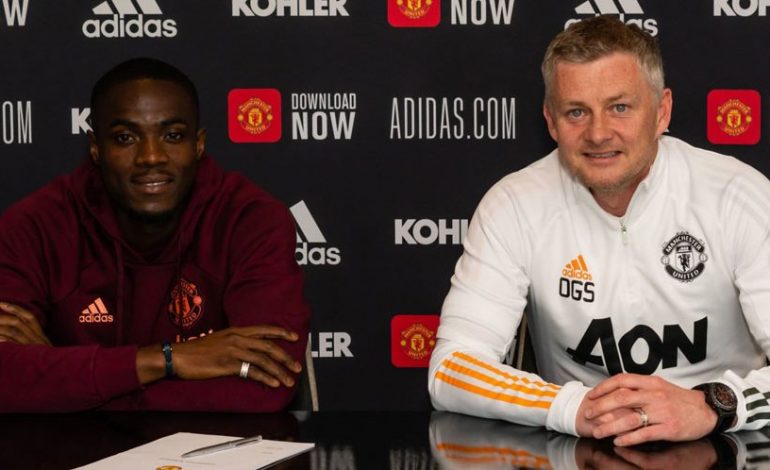Akhiri Spekulasi, Eric Bailly Resmi Teken Kontrak Baru di Manchester United