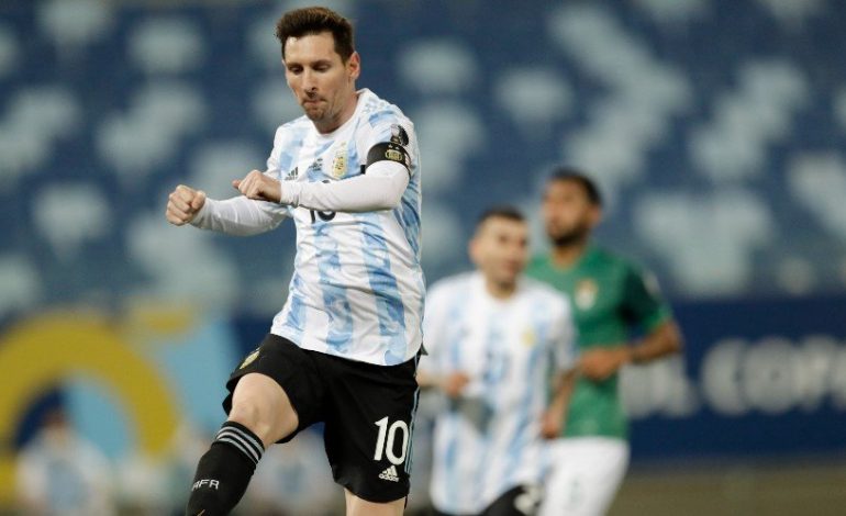 Pecahkan Rekor Caps Argentina dengan Cetak 2 Gol, Lionel Messi Banjir Pujian dari Netizen