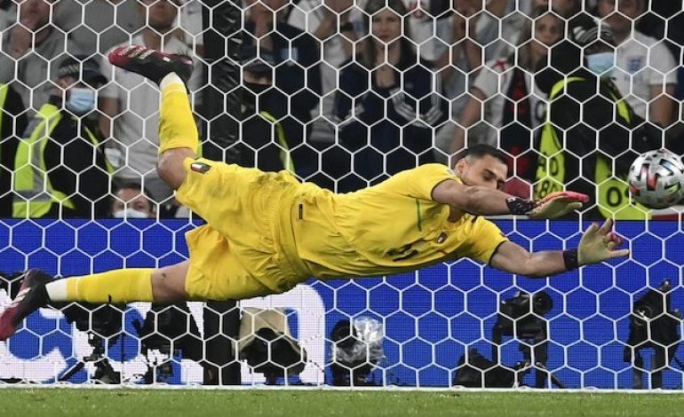 Gianluigi Donnarumma, Kiper yang Selalu Menang Adu Penalti