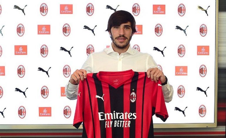Happy Ending! AC Milan Akhirnya Resmi Permanenkan Status Sandro Tonali