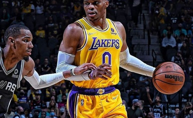 Lakers Menang Lagi Walaupun Tanpa Lebron James