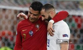 Cristiano Jagokan Benzema Raih Balon d'Or 2021