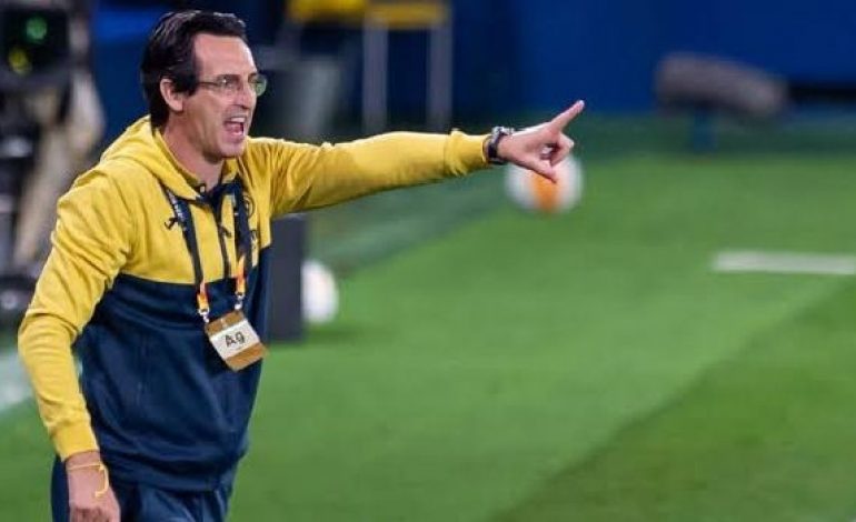 Unai Emery Tanyakan VAR yang Tidak Menganggap Pique Handball