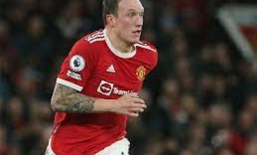 Phil Jones Masih Ingin Bertahan di Manchester United