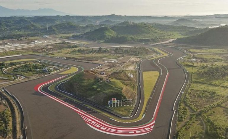 Parade Dengan Presiden Joko Widodo di MotoGP Mandalika 2022, Para Pembalap Mulai Berdatangan ke Indonesia