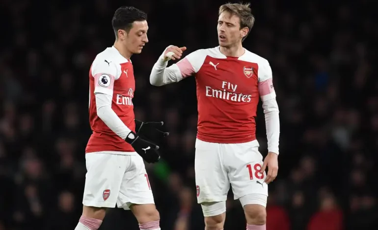 Nacho Monreal Ungkap Masalah Mesut Ozil Dengan Arsenal