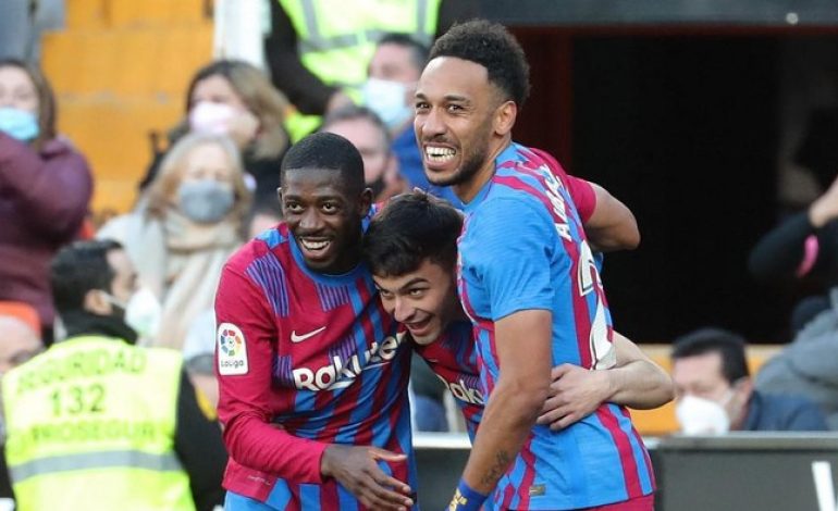 Aubameyang Rayu Ousmane Dembele Agar Bertahan di Barcelona