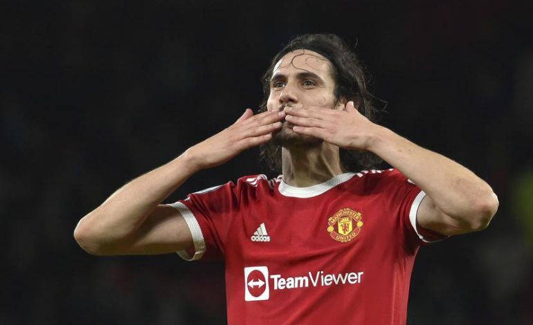 Edinson Cavani Akan Absen Lama di Manchester United Karena…