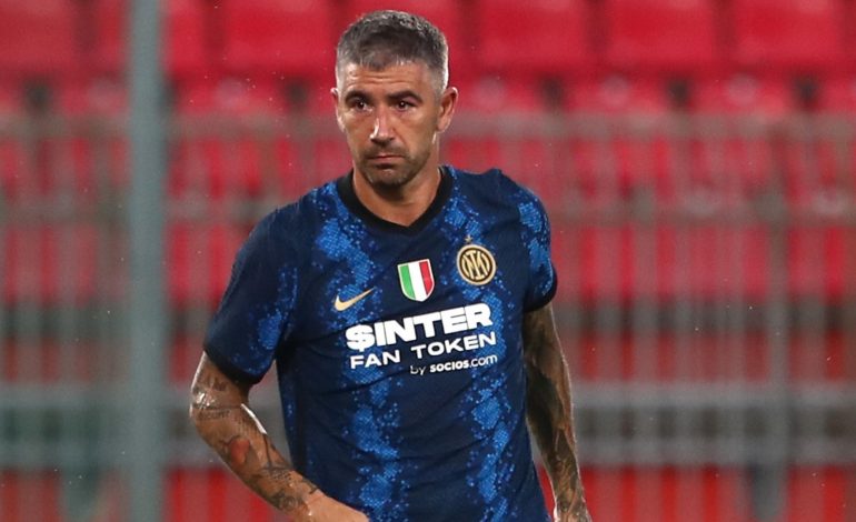 Mantan Pemain Manchester City dan Chelsea Roma Aleksandar Kolarov Secara Resmi Mengumumkan Pensiun